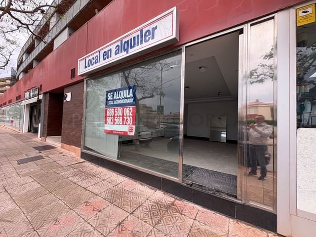 Kaupallinen myytävänä paikassa Mahón / Maó - 145 000 € (Ref: 9341329)