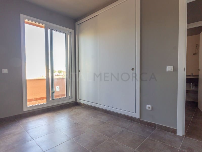 4 sypialnia Willa na sprzedaż w Mahon / Mao z garażem - 595 000 € (Ref: 9362933)