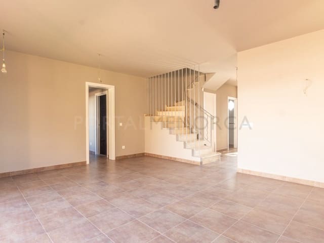 4 soveværelse Villa til salg i Mahón / Maó med garage - € 595.000 (Ref: 9362933)