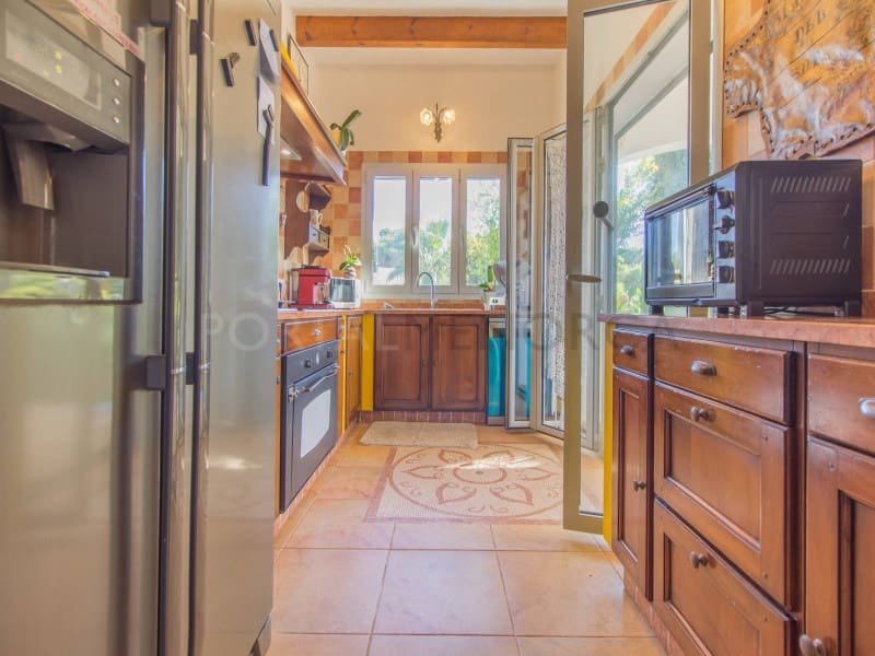 4 soverom Villa til salgs i Binibeca med svømmebasseng garasje - € 1 850 000 (Ref: 9375428)