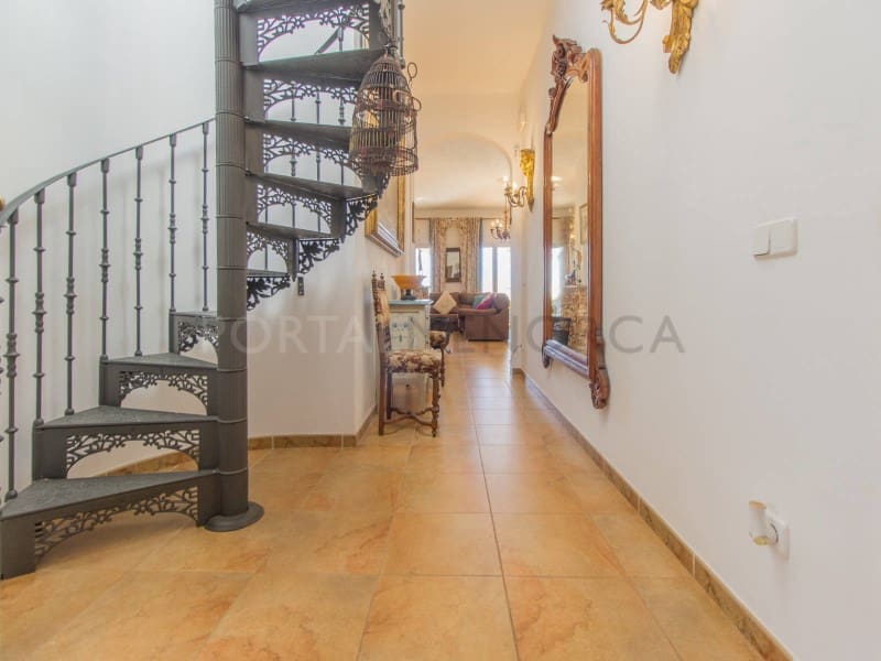 4 soverom Villa til salgs i Binibeca med svømmebasseng garasje - € 1 850 000 (Ref: 9375428)