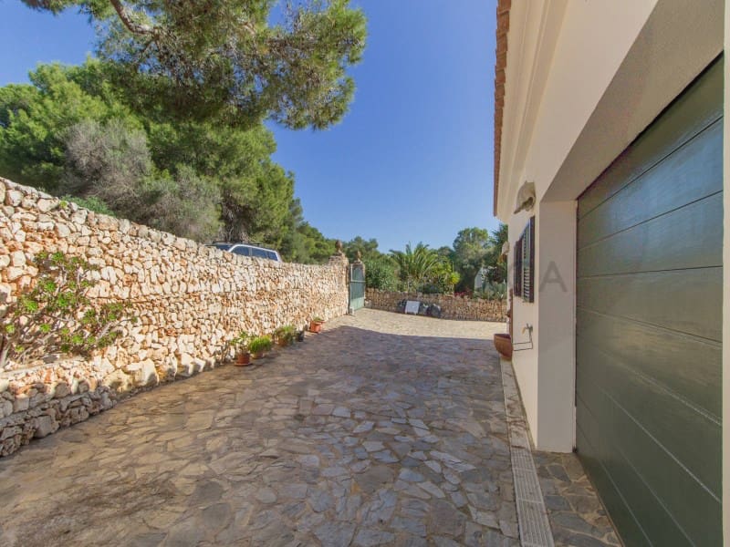 4 soverom Villa til salgs i Binibeca med svømmebasseng garasje - € 1 850 000 (Ref: 9375428)