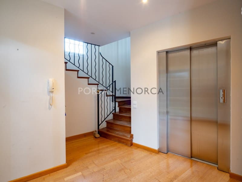 2 bedroom Flat for sale in Mahon / Mao - € 460,000 (Ref: 9502558)