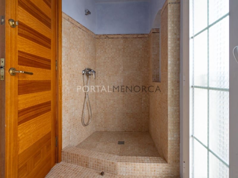 2 bedroom Flat for sale in Mahon / Mao - € 460,000 (Ref: 9502558)