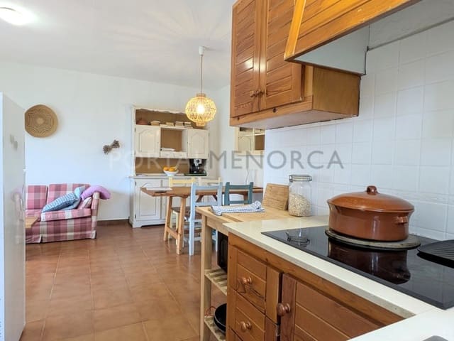 2 makuuhuone Huoneisto myytävänä paikassa Cala Blanca, Ciutadella de Menorca - 295 000 € (Ref: 9596345)