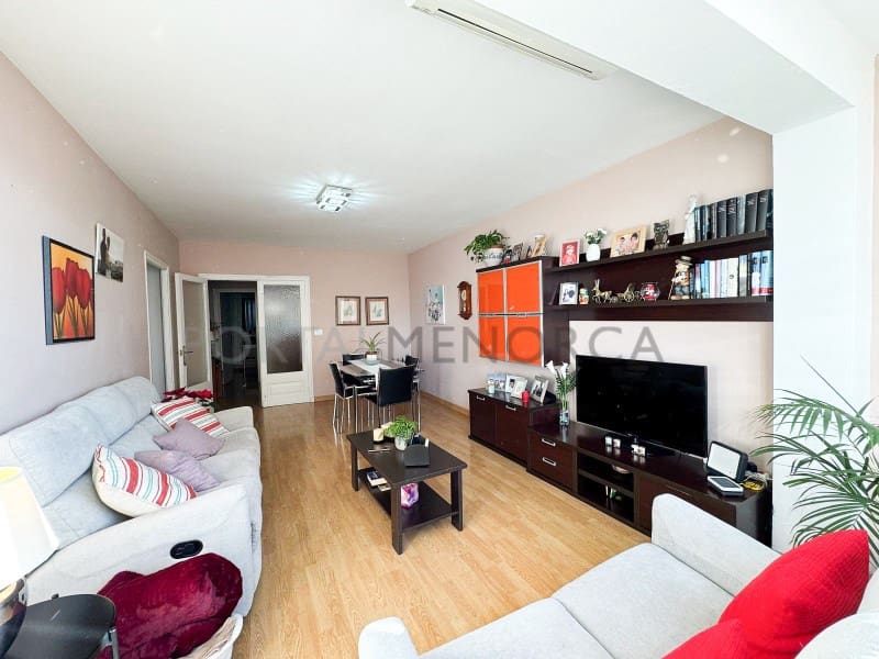 3 makuuhuone Asunto myytävänä paikassa Mahon / Mao - 320 000 € (Ref: 9630232)