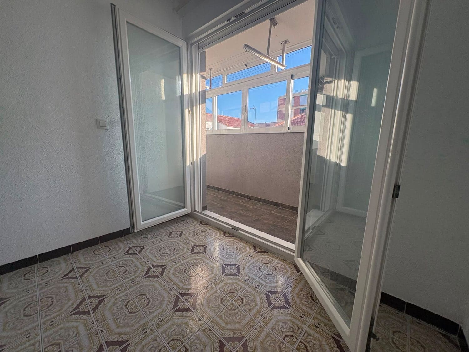 2 Zimmer Strandapartment zu verkaufen in Torrevieja - 134.900 € (Ref: 10002619)