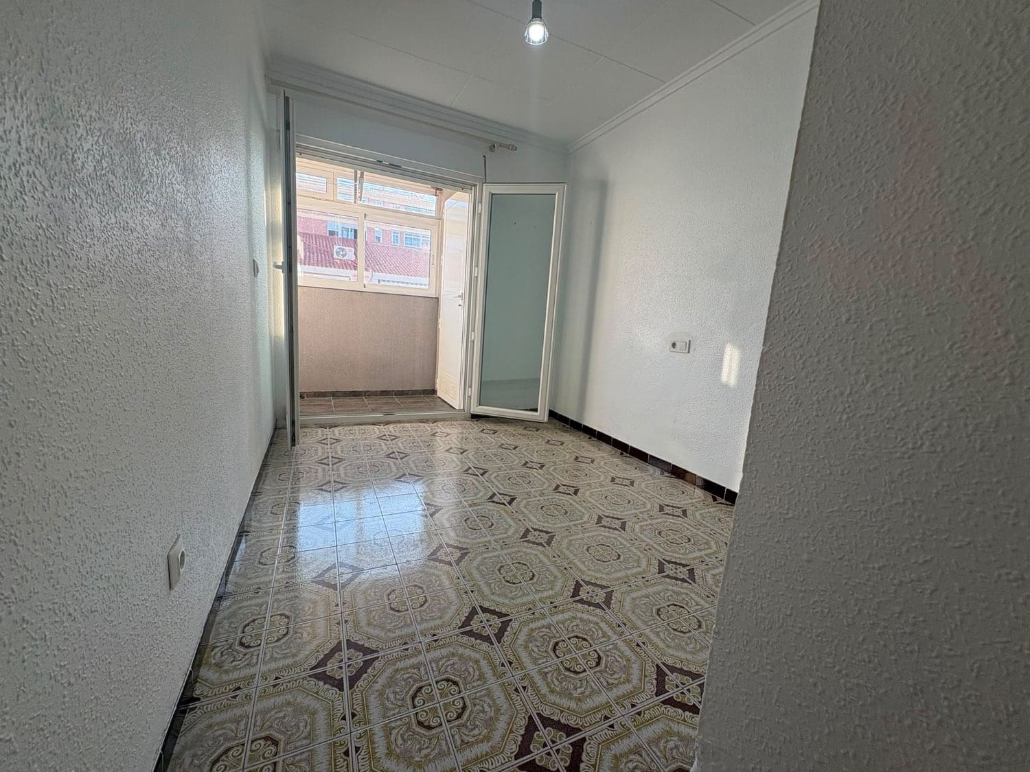 2 Zimmer Strandapartment zu verkaufen in Torrevieja - 134.900 € (Ref: 10002619)