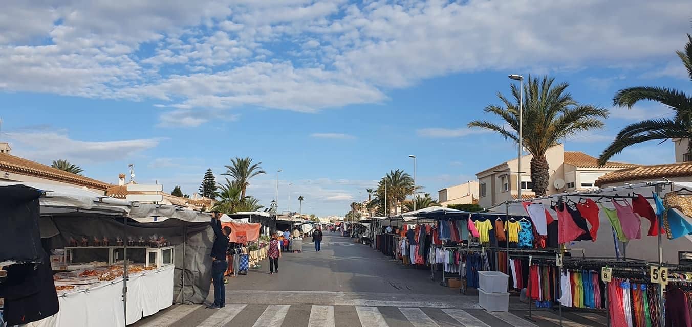 3 bedroom Beach Apartment for sale in Orihuela with pool - € 169,900 (Ref: 10022003)