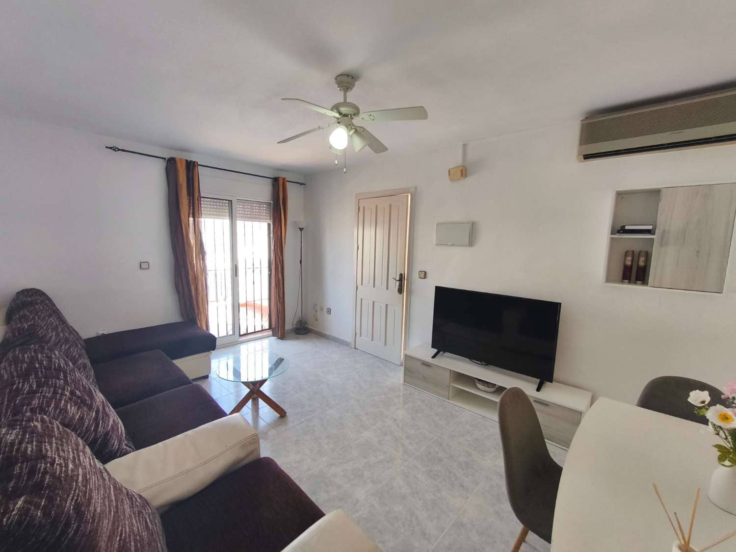 3 bedroom Beach Apartment for sale in Orihuela with pool - € 169,900 (Ref: 10022003)