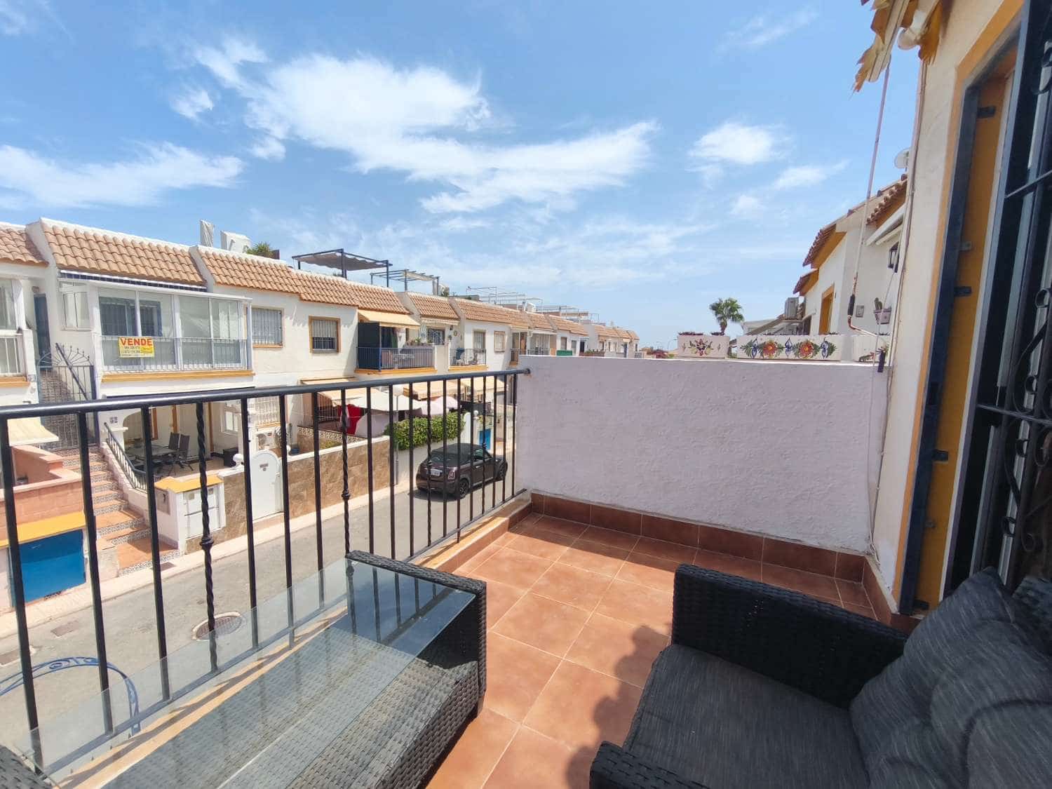 3 bedroom Beach Apartment for sale in Orihuela with pool - € 169,900 (Ref: 10022003)