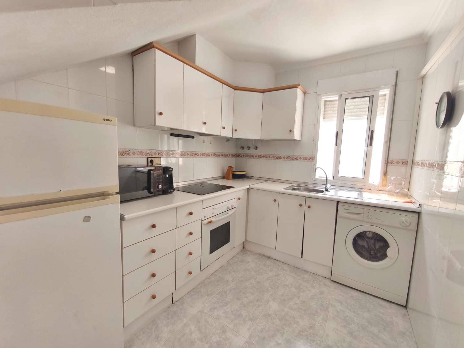 3 bedroom Beach Apartment for sale in Orihuela with pool - € 169,900 (Ref: 10022003)