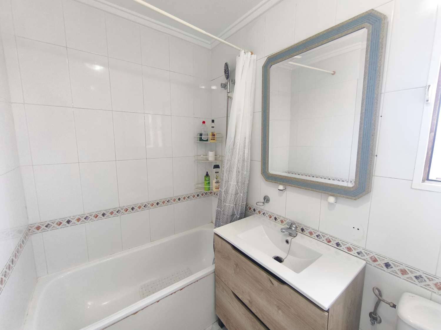 3 bedroom Beach Apartment for sale in Orihuela with pool - € 169,900 (Ref: 10022003)