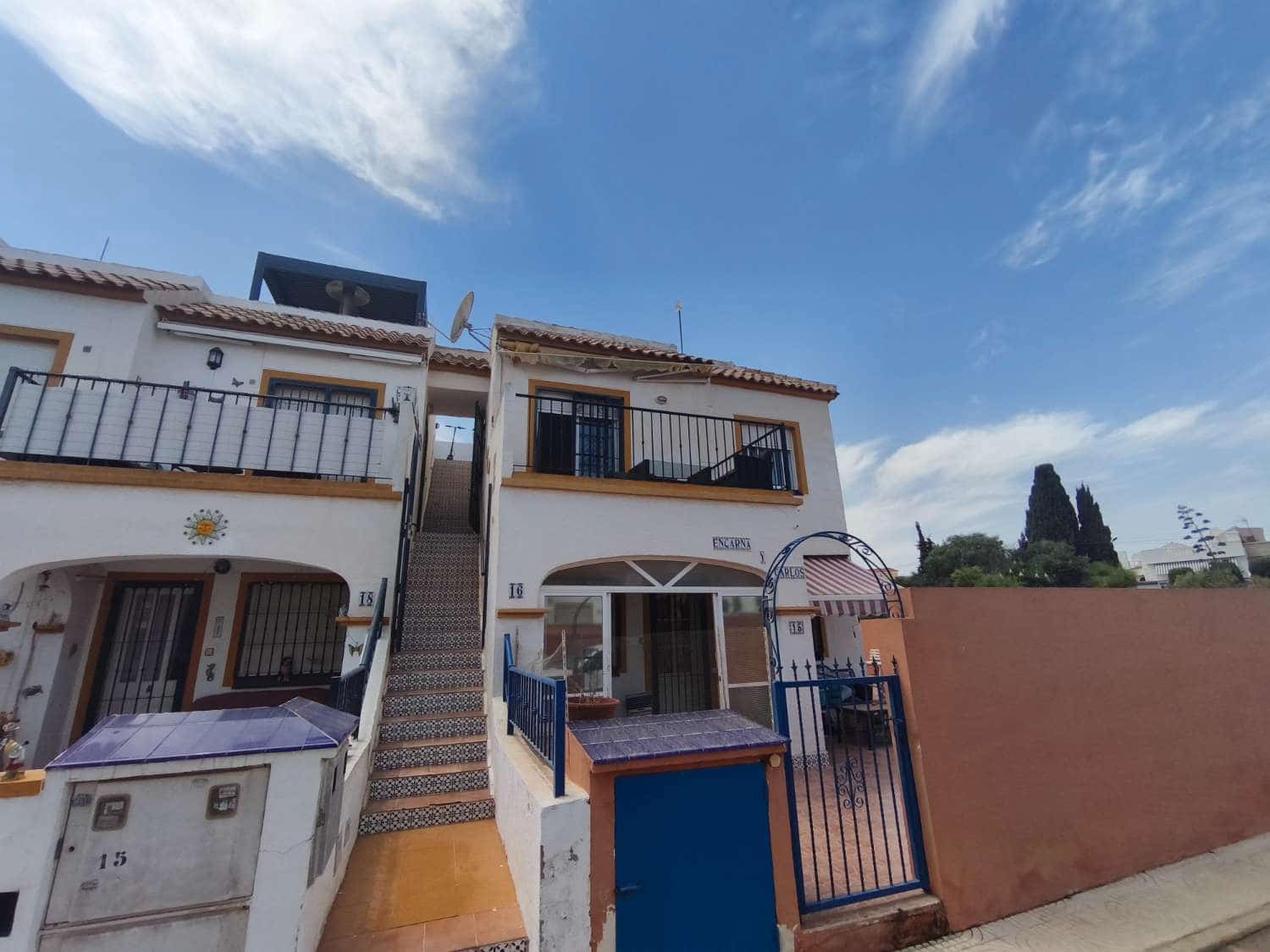 3 bedroom Beach Apartment for sale in Orihuela with pool - € 169,900 (Ref: 10022003)