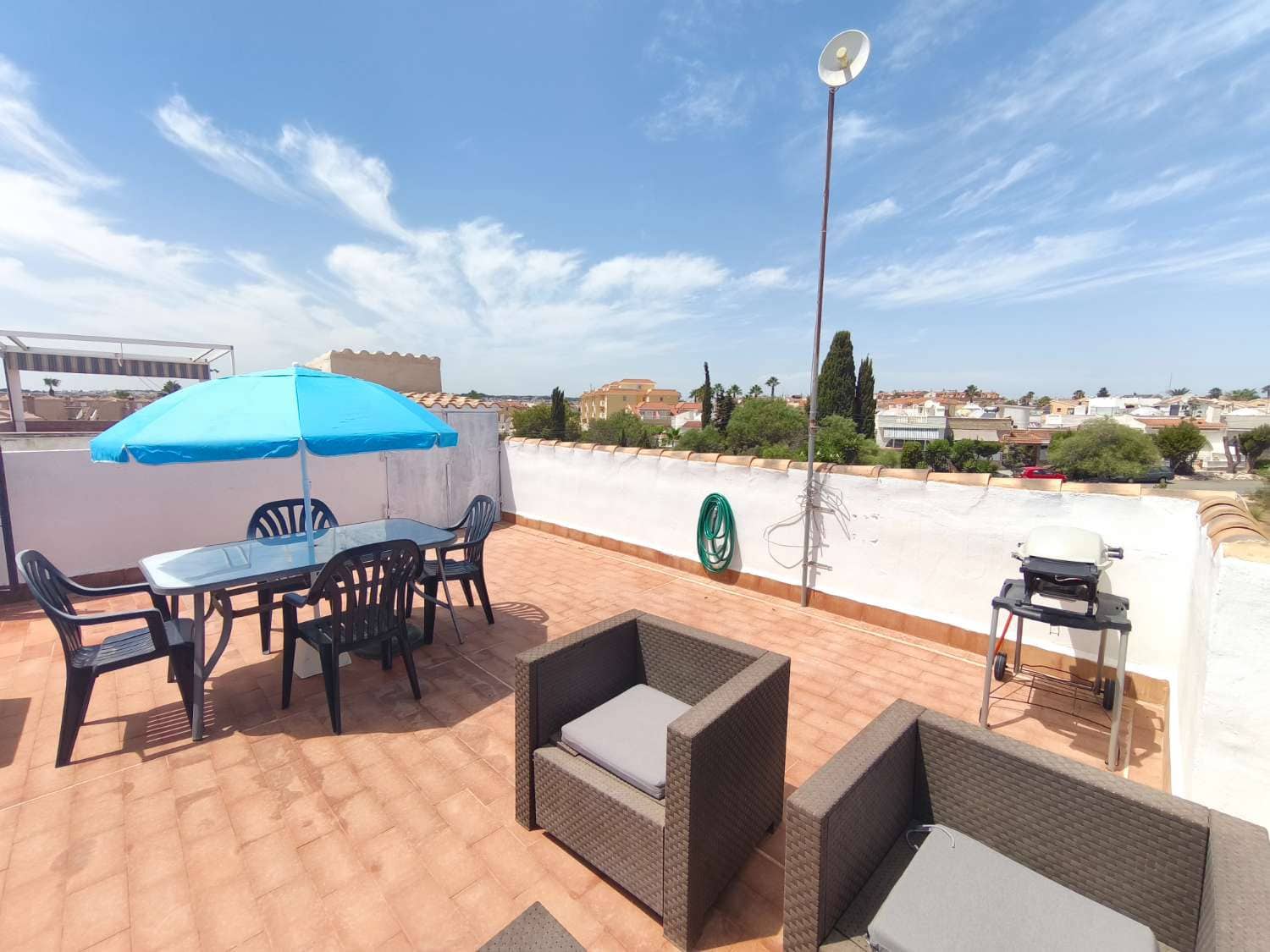 3 bedroom Beach Apartment for sale in Orihuela with pool - € 169,900 (Ref: 10022003)