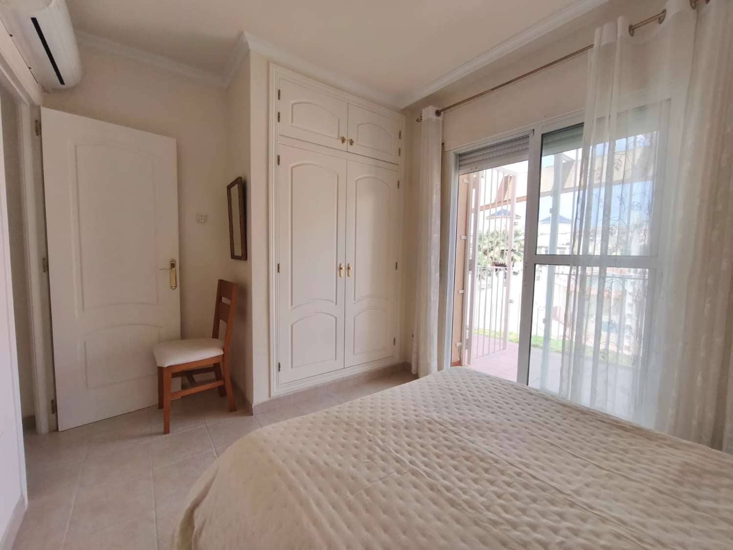 3 sypialnia Mieszkanie na sprzedaż w Orihuela z basenem - 220 000 € (Ref: 10022004)
