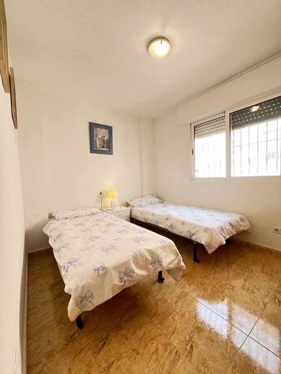 3 sovrum Semi-fristående Villa till salu i Orihuela med pool - 179 990 € (Ref: 10022005)