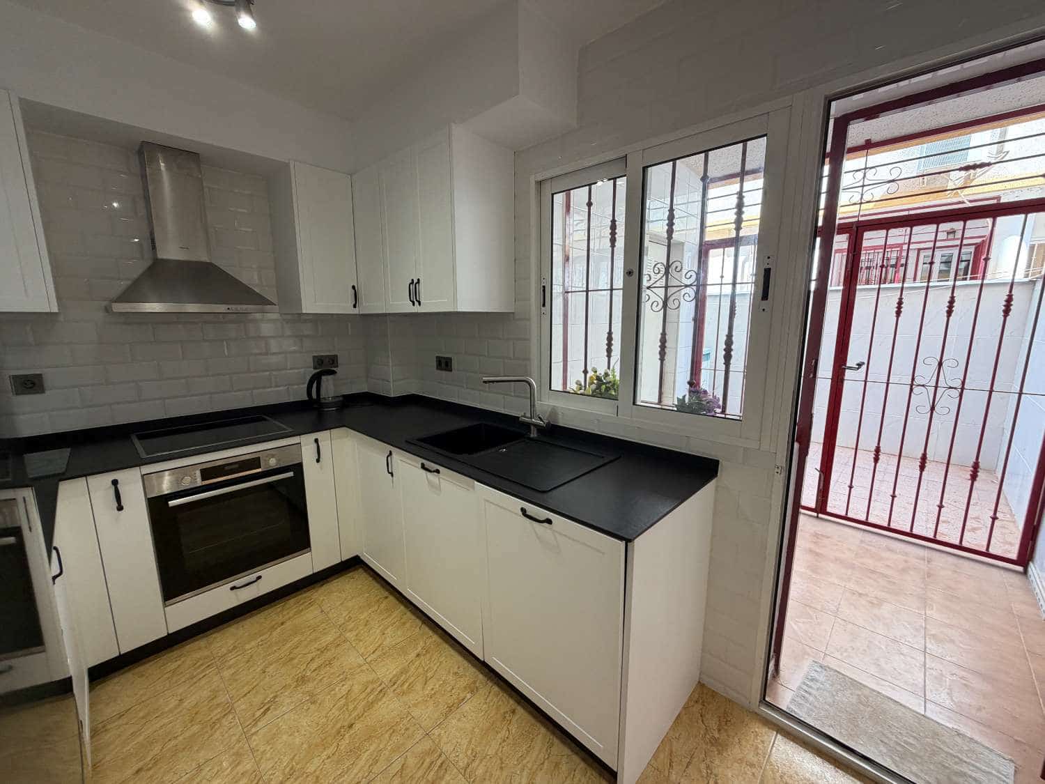 3 sovrum Semi-fristående Villa till salu i Orihuela med pool - 179 990 € (Ref: 10022005)