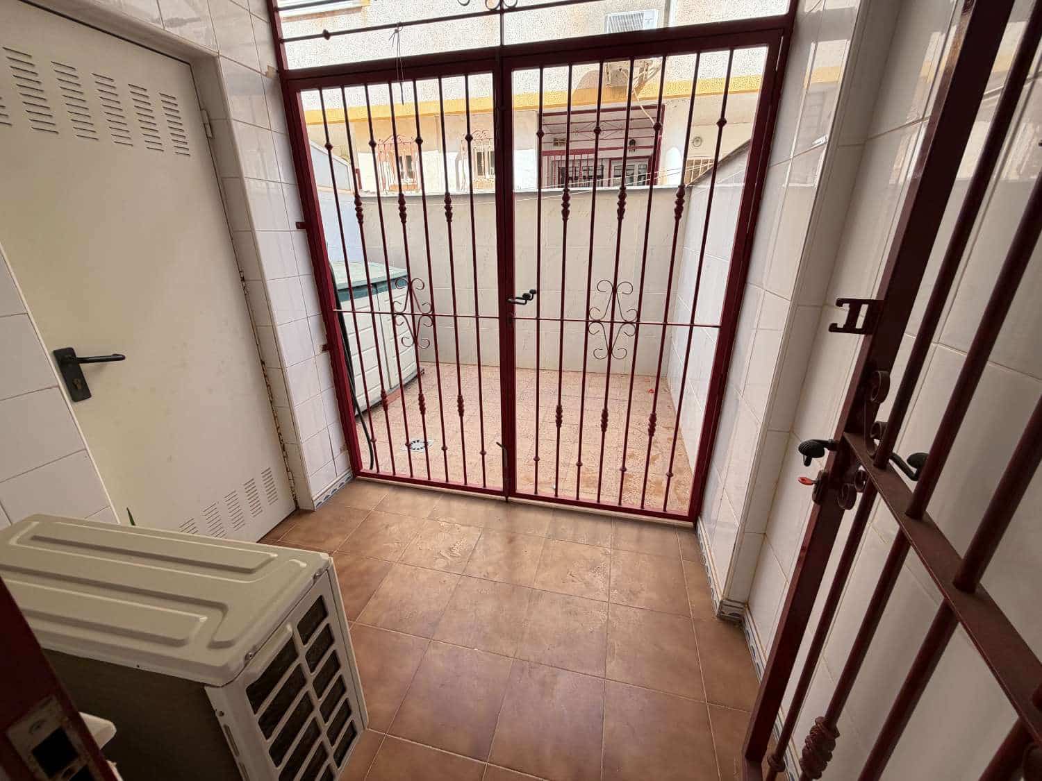 3 sovrum Semi-fristående Villa till salu i Orihuela med pool - 179 990 € (Ref: 10022005)