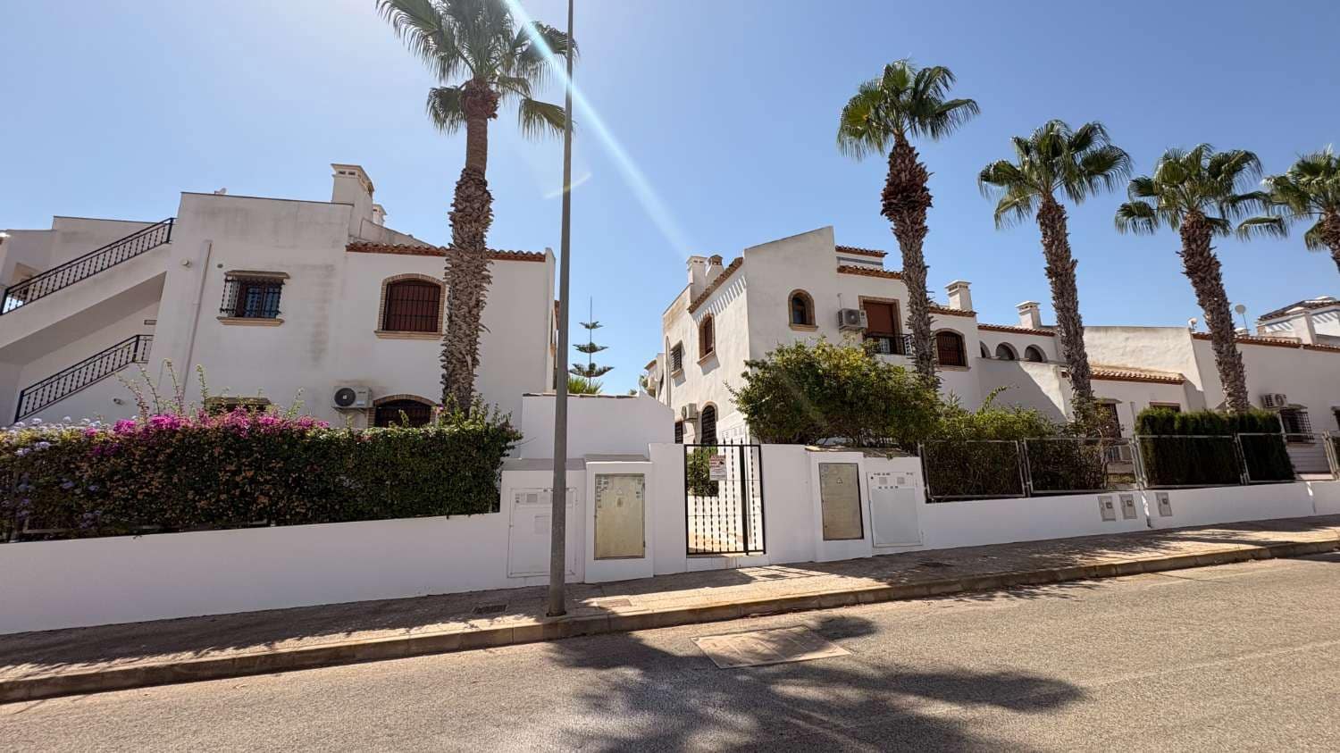 2 soverom Bungalow til salgs i Orihuela med svømmebasseng - € 235 000 (Ref: 10022006)