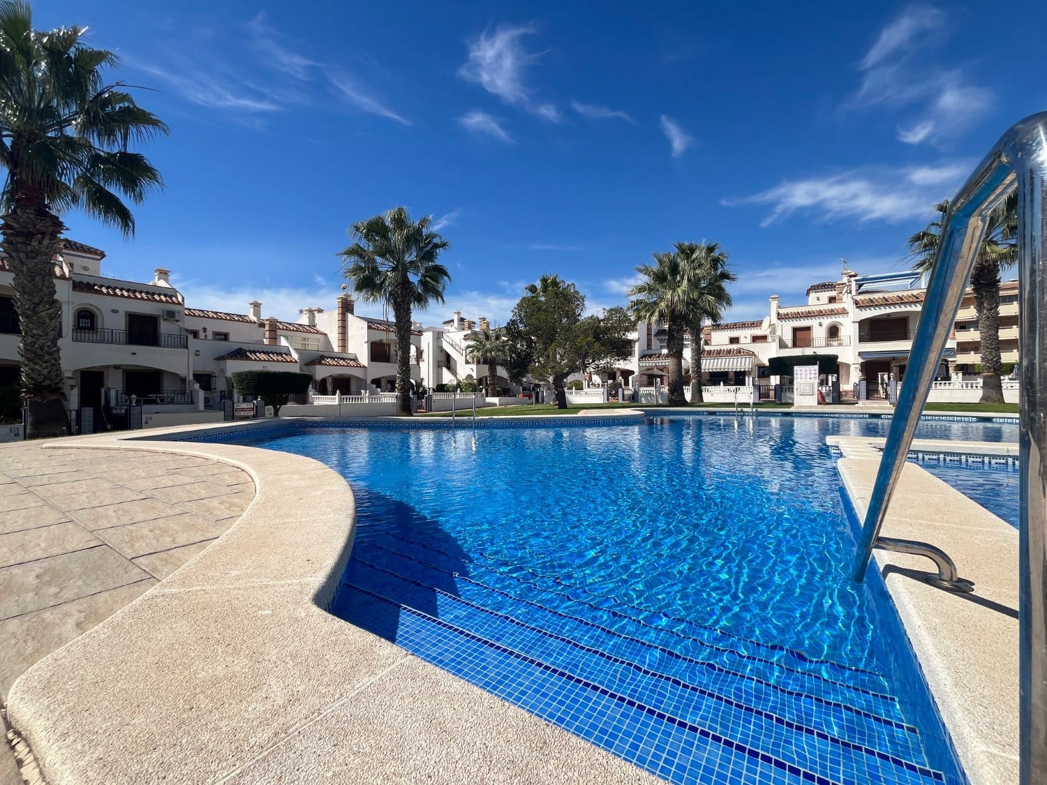 Apartamento Playa de 2 habitaciones en Orihuela en venta con piscina - 209.000 € (Ref: 10030047)