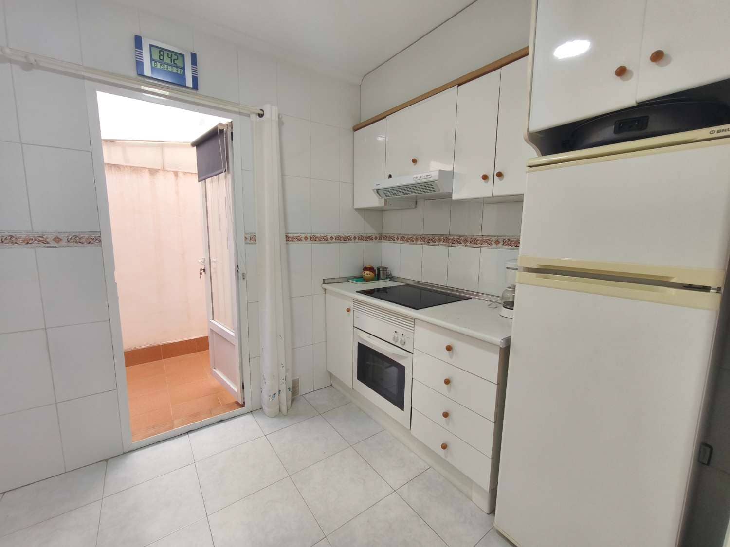 2 bedroom Beach Apartment for sale in Orihuela with pool - € 159,999 (Ref: 10030048)
