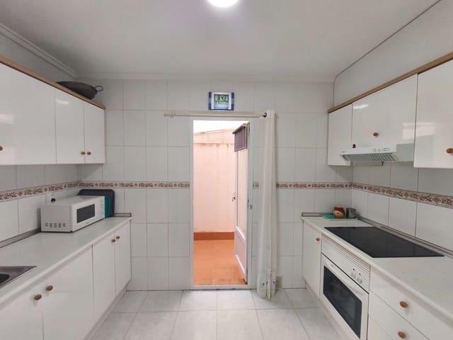 2 soverom Strandleiligheter til salgs i Orihuela med svømmebasseng - € 159 999 (Ref: 10030048)