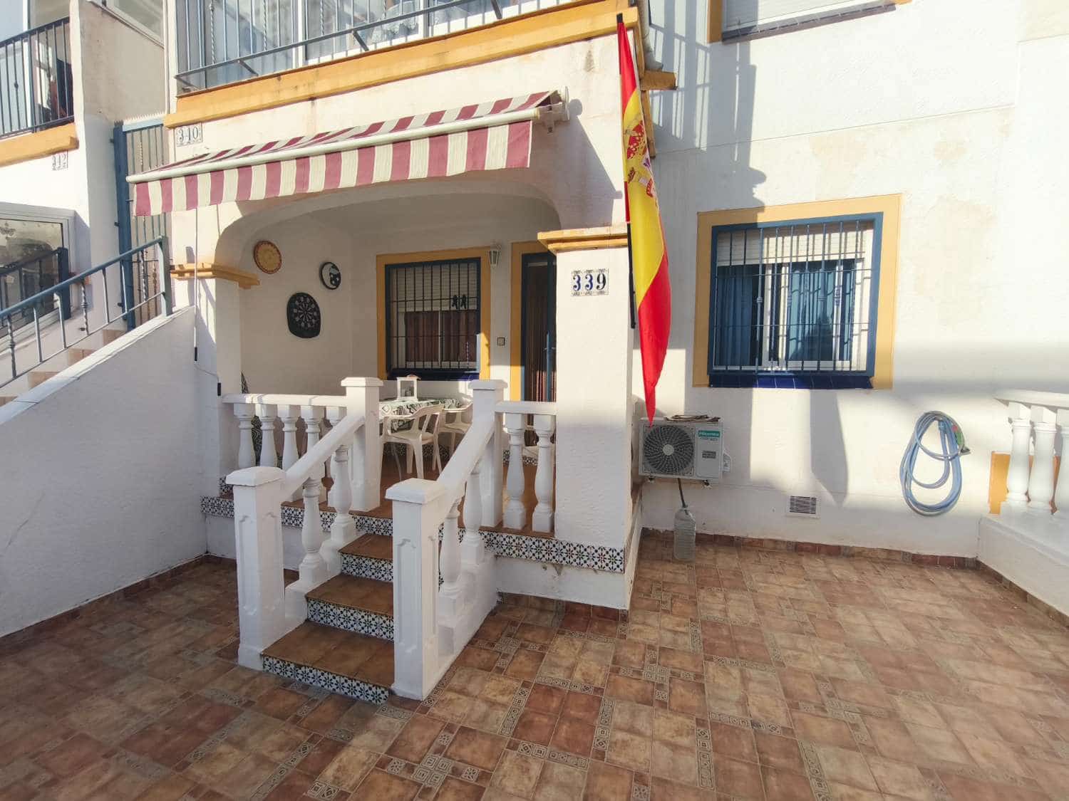 2 bedroom Beach Apartment for sale in Orihuela with pool - € 159,999 (Ref: 10030048)