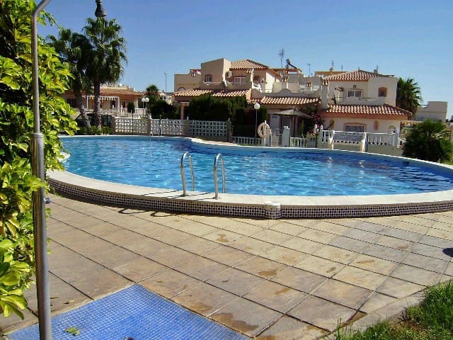 2 bedroom Semi-detached Villa for sale in Orihuela with pool garage - € 235,000 (Ref: 10031477)