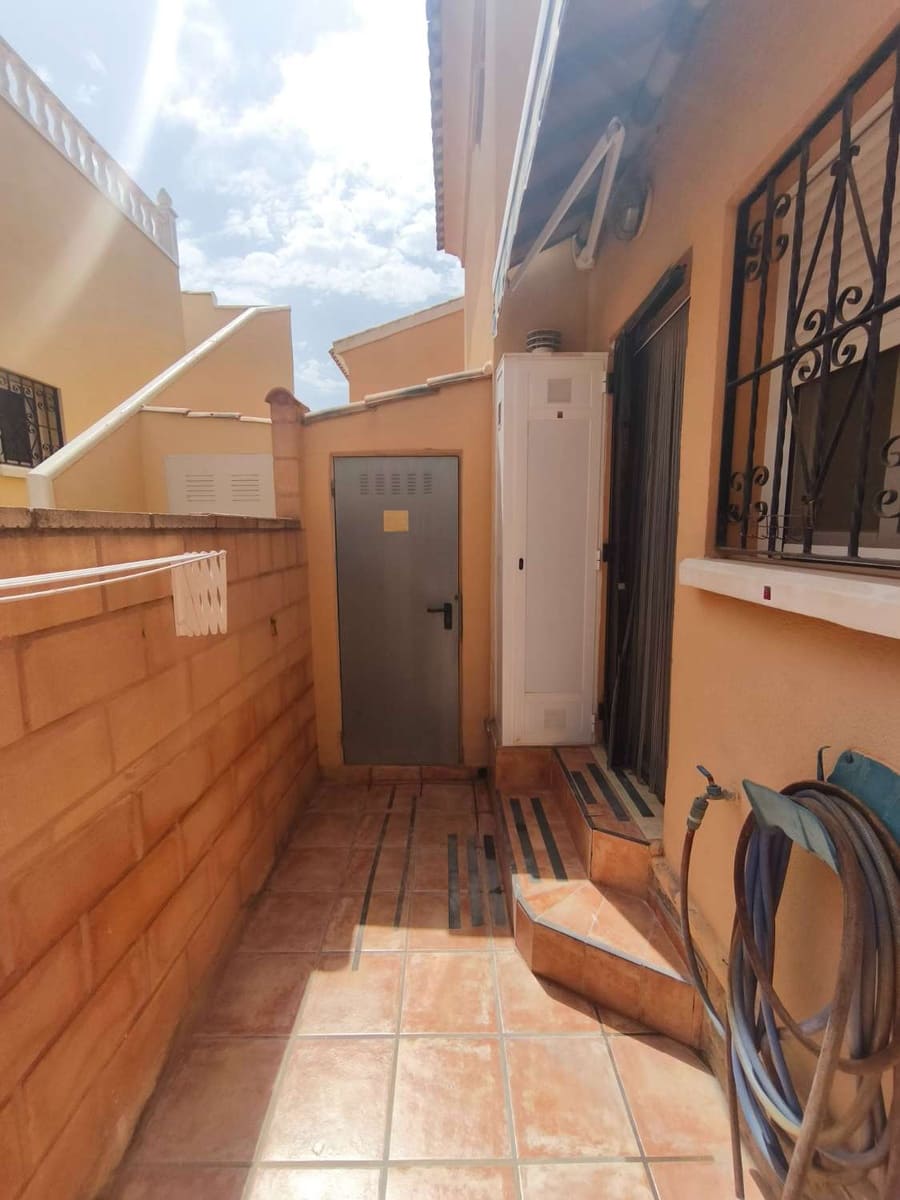 3 Zimmer Villa zu verkaufen in Orihuela mit Pool - 279.990 € (Ref: 10033475)