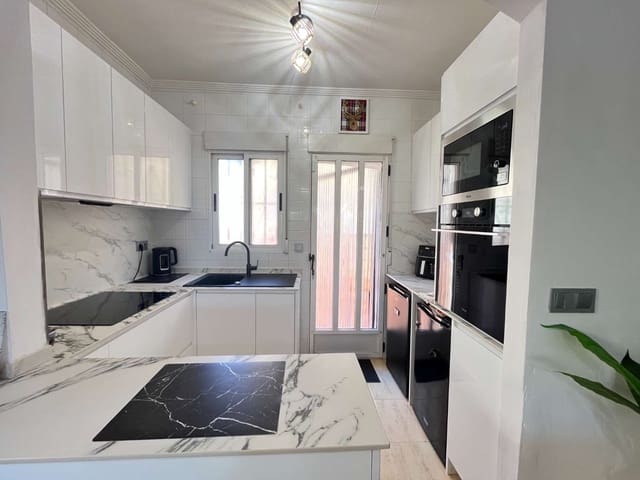 3 soveværelse Villa til salg i Orihuela med swimmingpool - € 279.990 (Ref: 10033475)