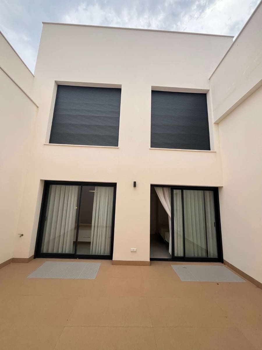 3 quarto Bungalow para venda em San Miguel de Salinas com piscina garagem - 415 000 € (Ref: 10033476)