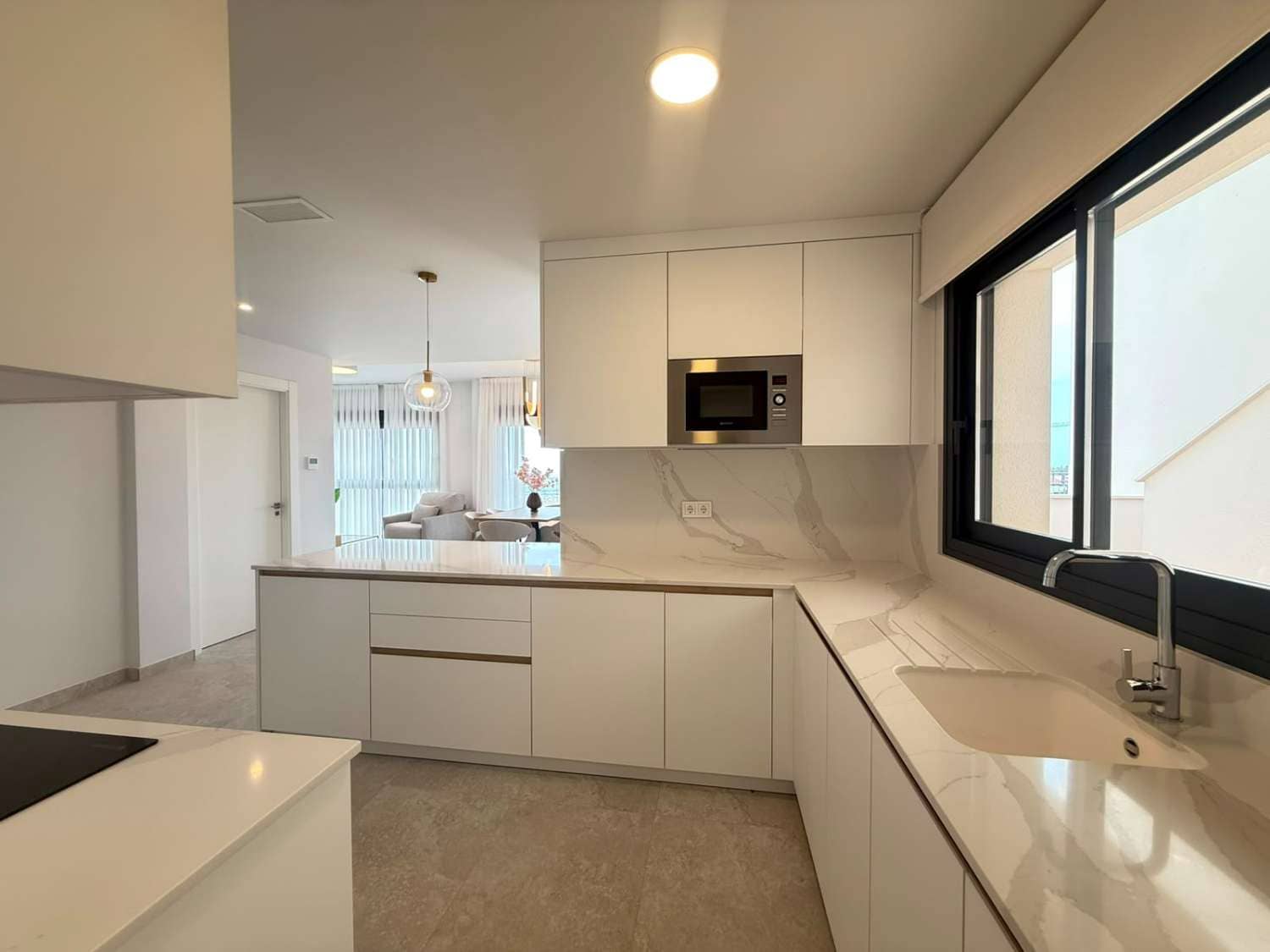 3 quarto Bungalow para venda em San Miguel de Salinas com piscina garagem - 415 000 € (Ref: 10033476)