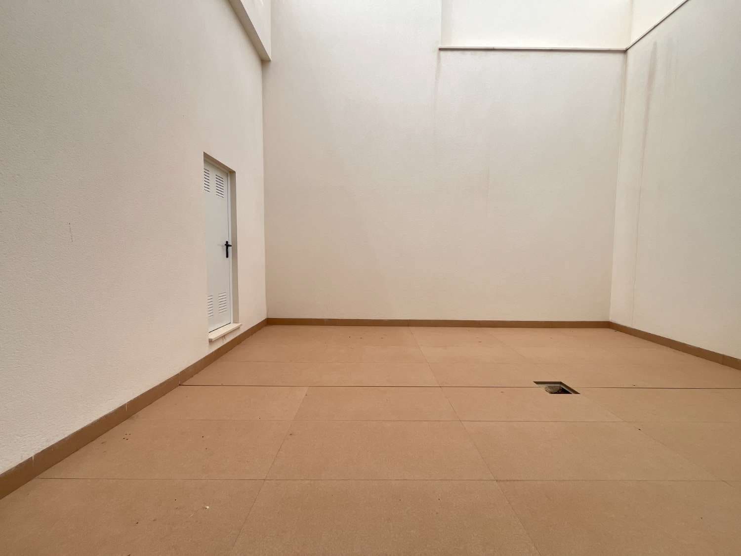 3 quarto Bungalow para venda em San Miguel de Salinas com piscina garagem - 415 000 € (Ref: 10033476)