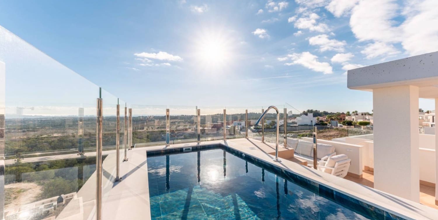 2 chambre Bungalow à vendre à San Miguel de Salinas avec piscine garage - 415 000 € (Ref: 10033477)