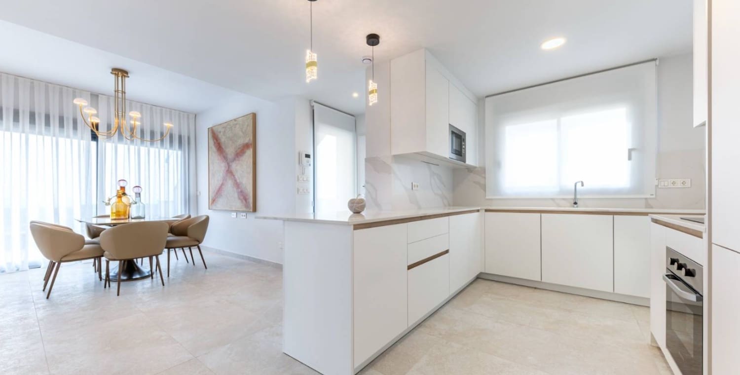 2 chambre Bungalow à vendre à San Miguel de Salinas avec piscine garage - 415 000 € (Ref: 10033477)