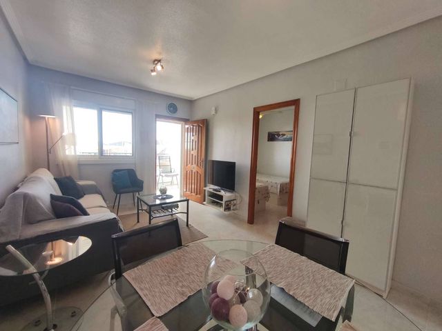 2 slaapkamer Strandappartement te koop in Orihuela met zwembad - € 149.000 (Ref: 10061322)