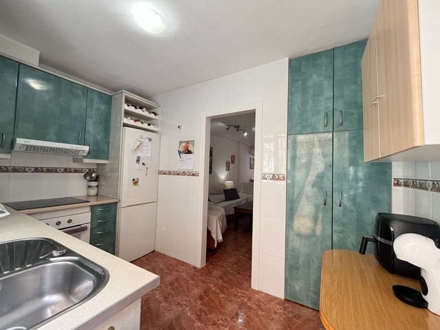 3 slaapkamer Rijtjeshuis te koop in Orihuela met zwembad garage - € 220.000 (Ref: 10063824)
