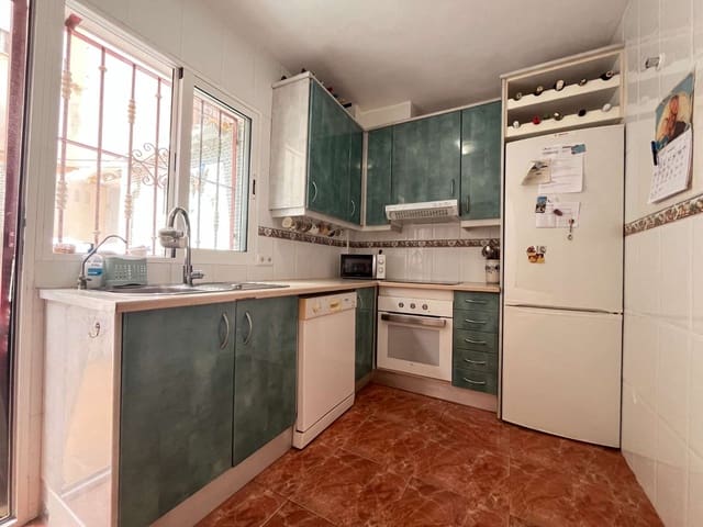 3 slaapkamer Rijtjeshuis te koop in Orihuela met zwembad garage - € 220.000 (Ref: 10063824)