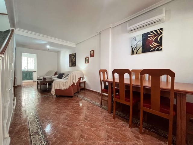 3 slaapkamer Rijtjeshuis te koop in Orihuela met zwembad garage - € 220.000 (Ref: 10063824)