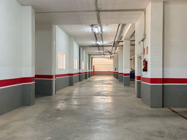 Garaje en Orihuela en venta - 18.000 € (Ref: 10074929)