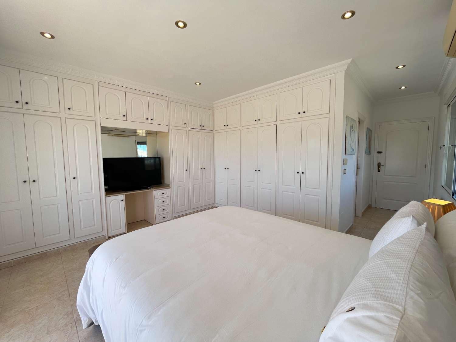 4 quarto Moradia para venda em Ciudad Quesada com piscina - 575 000 € (Ref: 10085717)