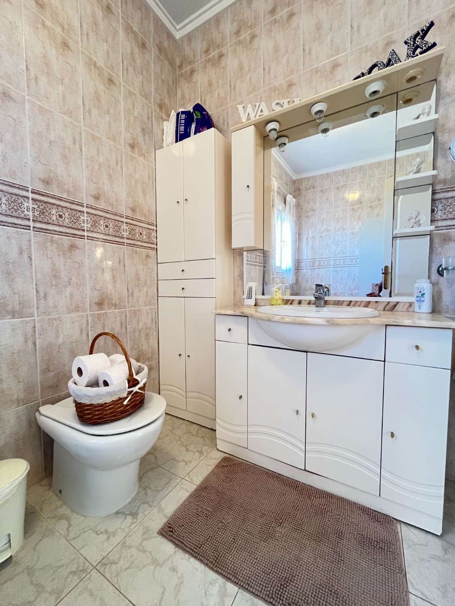4 quarto Moradia para venda em Ciudad Quesada com piscina - 575 000 € (Ref: 10085717)