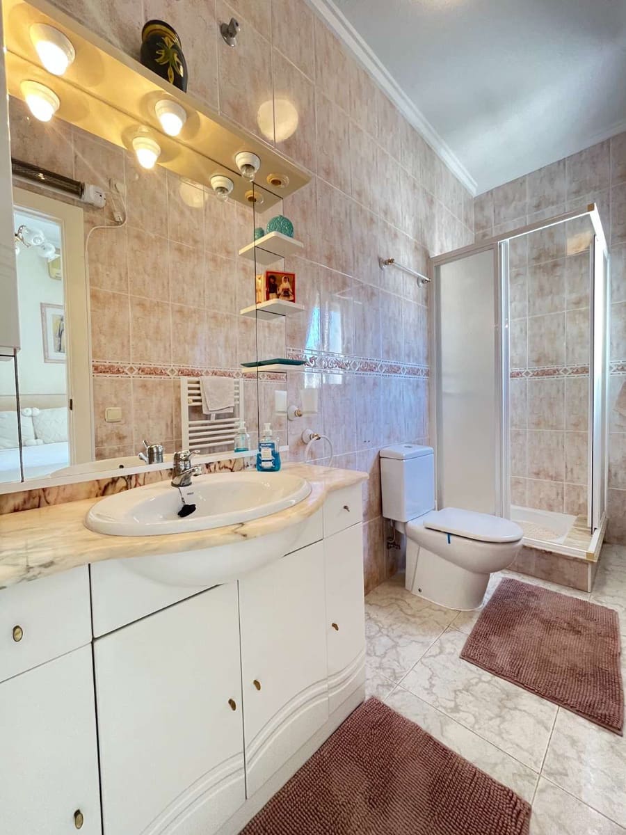 4 quarto Moradia para venda em Ciudad Quesada com piscina - 575 000 € (Ref: 10085717)