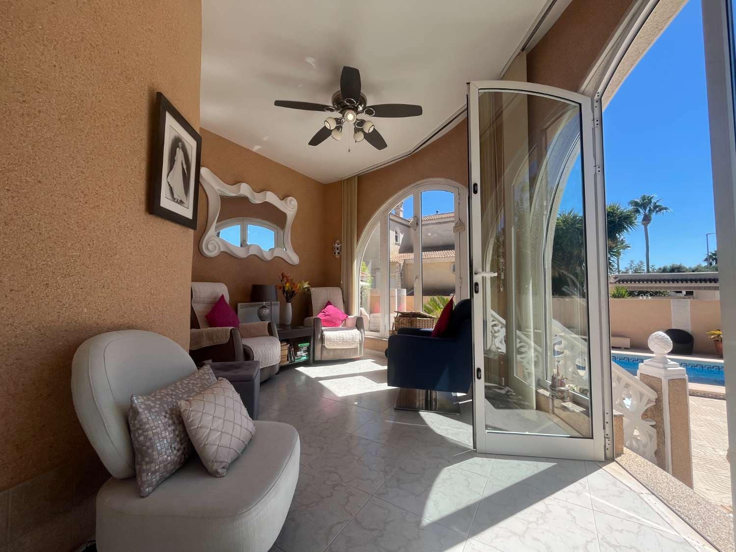4 quarto Moradia para venda em Ciudad Quesada com piscina - 575 000 € (Ref: 10085717)