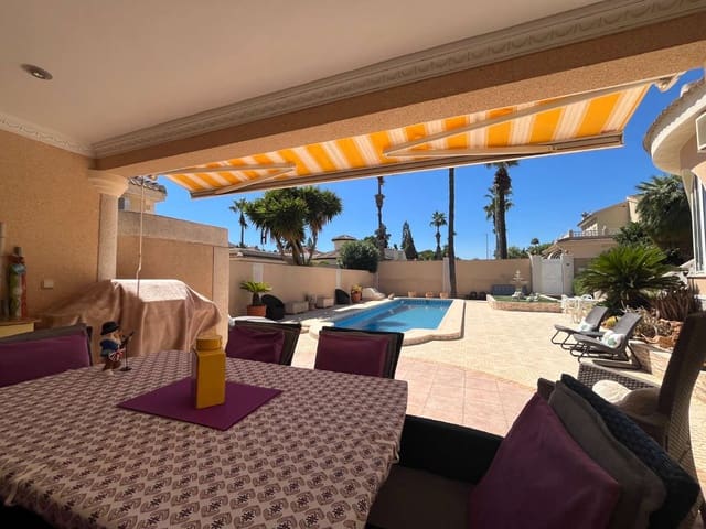 4 quarto Moradia para venda em Ciudad Quesada, Rojales com piscina - 575 000 € (Ref: 10085717)