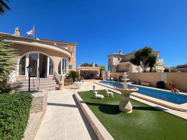 4 quarto Moradia para venda em Ciudad Quesada, Rojales com piscina - 575 000 € (Ref: 10085717)