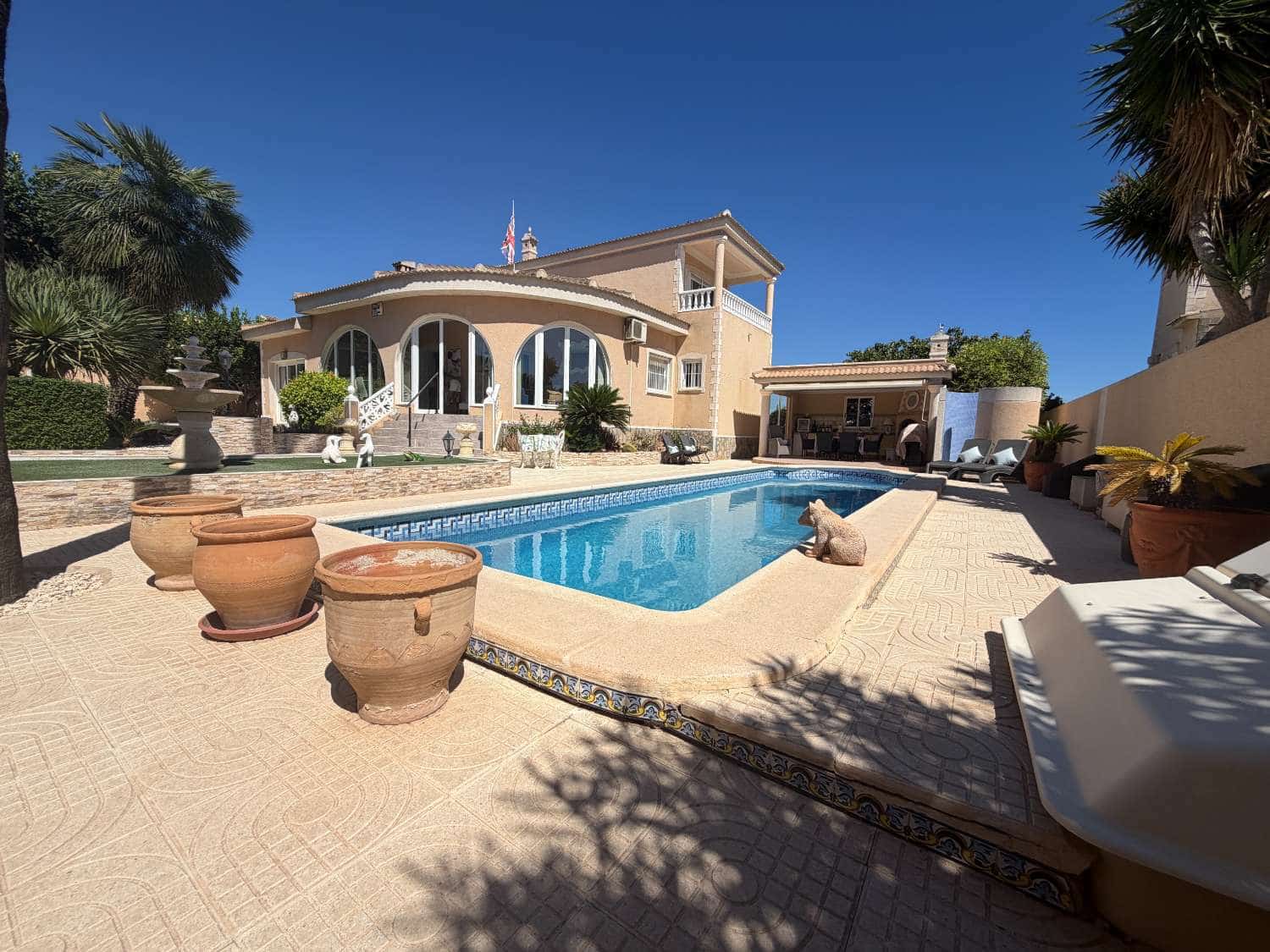 4 quarto Moradia para venda em Ciudad Quesada com piscina - 575 000 € (Ref: 10085717)