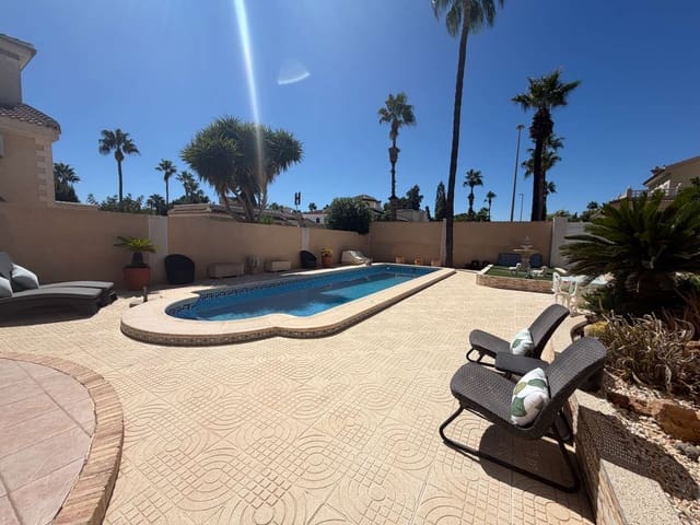 4 quarto Moradia para venda em Ciudad Quesada, Rojales com piscina - 575 000 € (Ref: 10085717)
