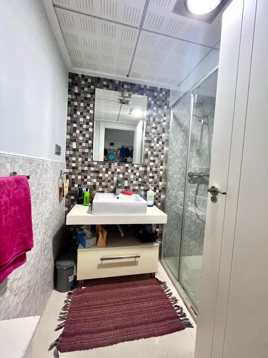 2 soveværelse Bungalow til salg i Torrevieja med swimmingpool - € 275.000 (Ref: 10085718)